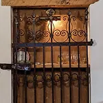 Diminio 2 At Livadi